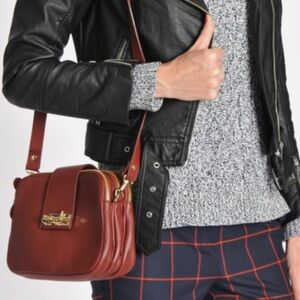 Burgundy 3 compartment bag